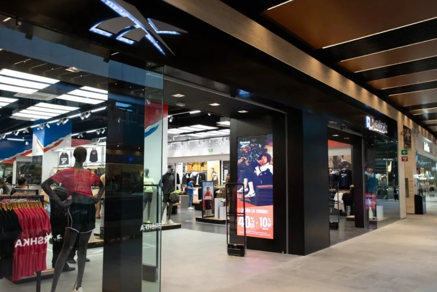 Reebok consolida su crecimiento nacional en 2024 con la nueva apertura de tienda en Parque Tepeyac